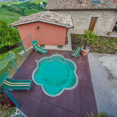 Σπίτι διακοπών Flat On A Farm With Swimming Pool And Many Activities