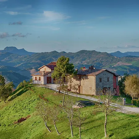 Vakantiehuis Flat On A Farm With Swimming Pool And Many Activities *