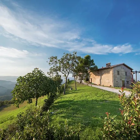 Vakantiehuis Flat On A Farm With Swimming Pool And Many Activities