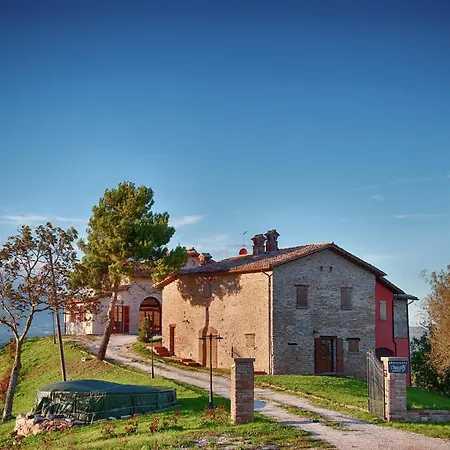 Flat On A Farm With Swimming Pool And Many Activities