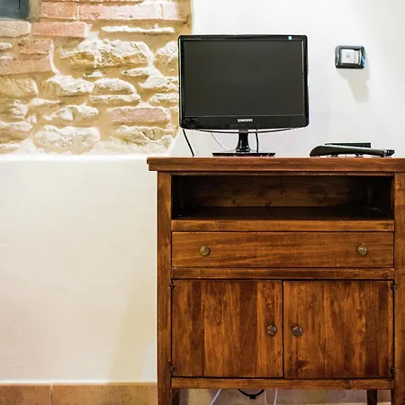 Vakantiehuis Flat On A Farm With Swimming Pool And Many Activities *