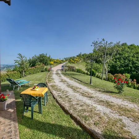 Flat On A Farm With Swimming Pool And Many Activities Holiday home Sant'Angelo in Vado